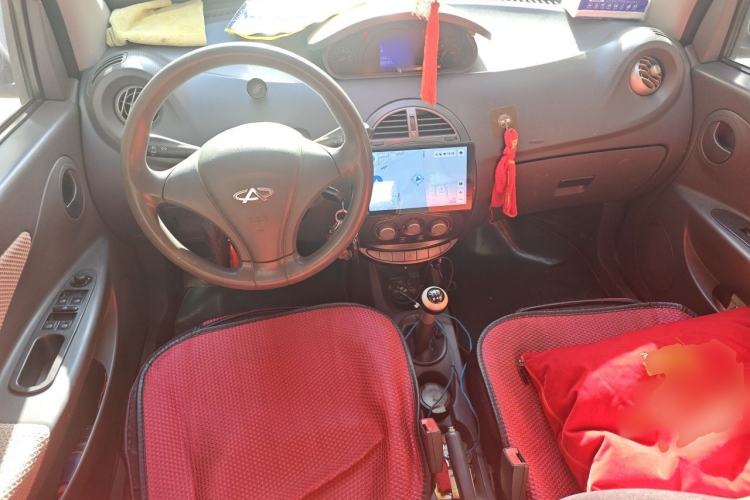 Used Chery X1 2012 1.5L Manual Luxury Version Center Console