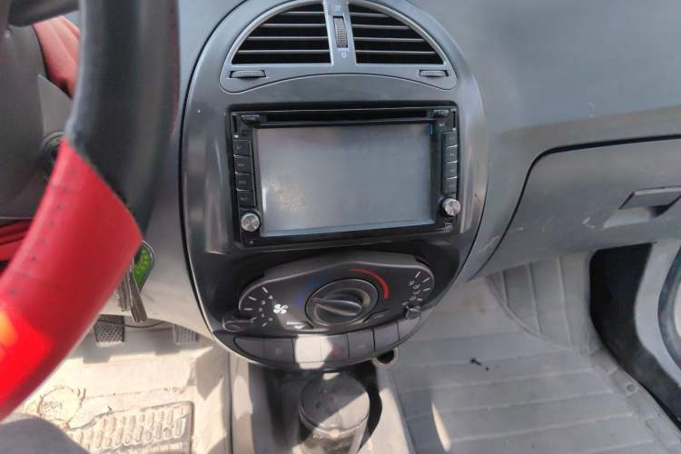 Used Chery X1 2012 1.5L Manual Comfort Edition Audio And AC Panel