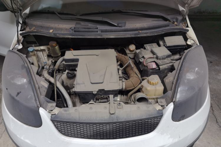 Used Chery X1 2012 1.5L Manual Luxury Version Engine Bay