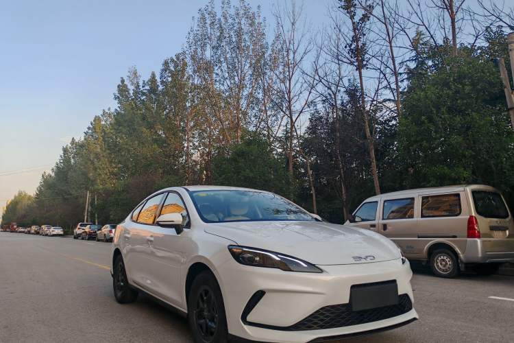 Used Chery X1 2012 1.5L Manual Sport Version Exterior 2