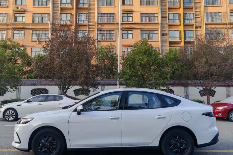 Used Chery X1 2012 1.5L Manual Sport Version Exterior 3