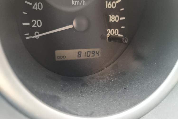 Used Chevrolet Aveo 2007 1.4 SL AT Odometer Close Up