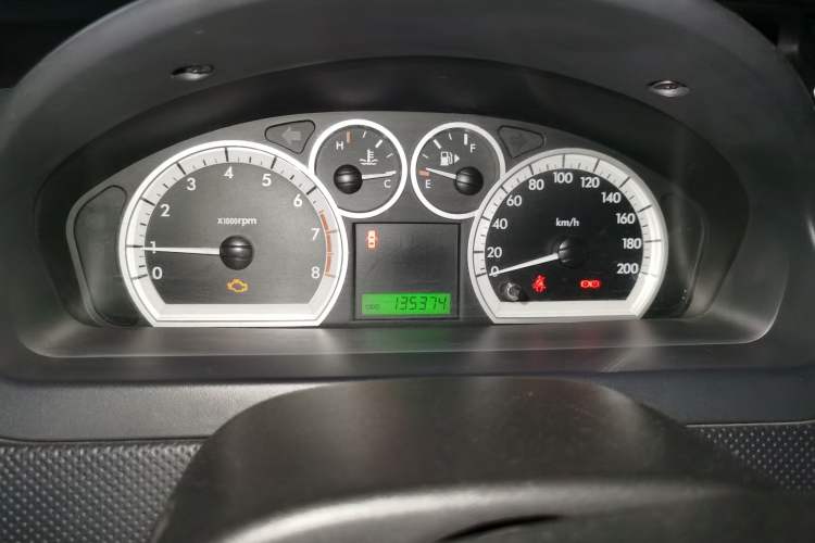 Used Chevrolet Aveo 2009 1.4SE AT Odometer Close Up