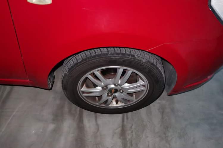 Used Chevrolet Aveo 2009 1.4SE AT Right Front Wheel Hub
