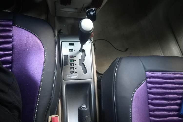 Used Chevrolet Aveo 2010 1.4 AT Meimei Edition Gear Lever
