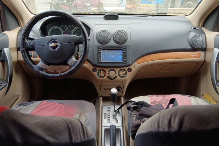 Used Chevrolet Aveo 2010 1.4 AT Meimei Edition Center Console