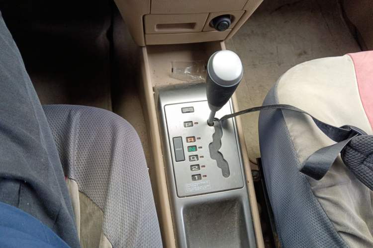 Used Chevrolet Aveo 2010 1.4 AT Meimei Edition Gear Lever