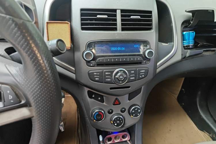 Used Chevrolet Aveo Sonic 2011 Sedan 1.4L Manual Transmission SE Audio And AC Panel