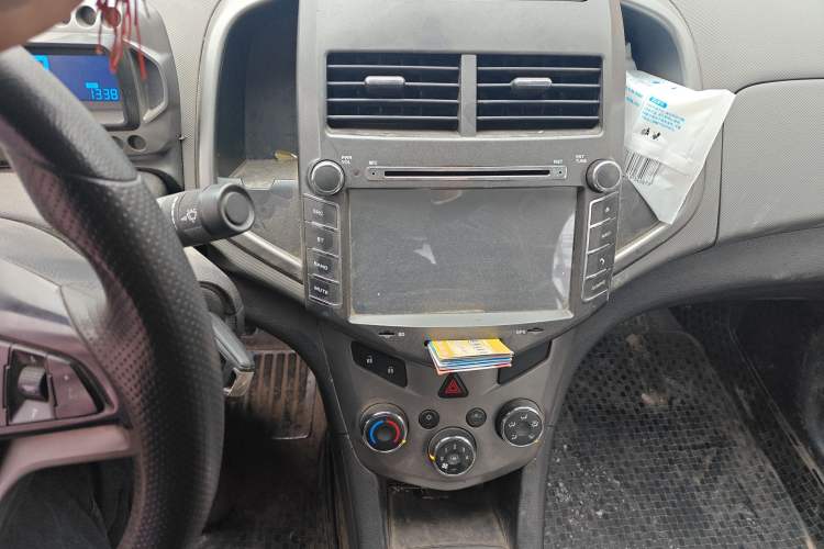Used Chevrolet Aveo Sonic 2011 Sedan 1.4L Manual Transmission SE Audio And AC Panel
