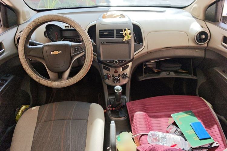 Used Chevrolet Aveo Sonic 2011 Sedan 1.4L Manual Transmission SE Center Console