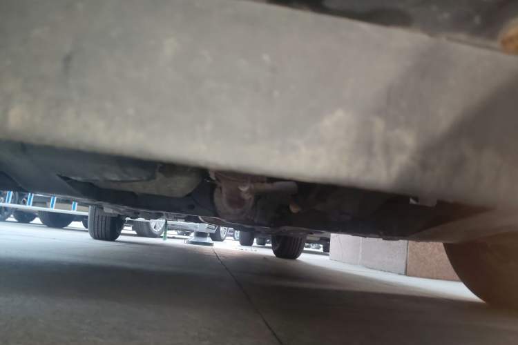 Used Chevrolet Aveo Sonic 2011 Sedan 1.4L MT SL Chassis Front