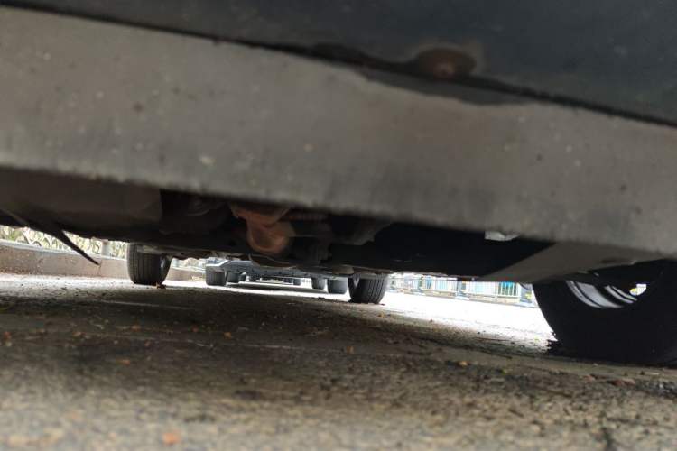Used Chevrolet Aveo Sonic 2011 Sedan 1.4L MT SL Chassis Front