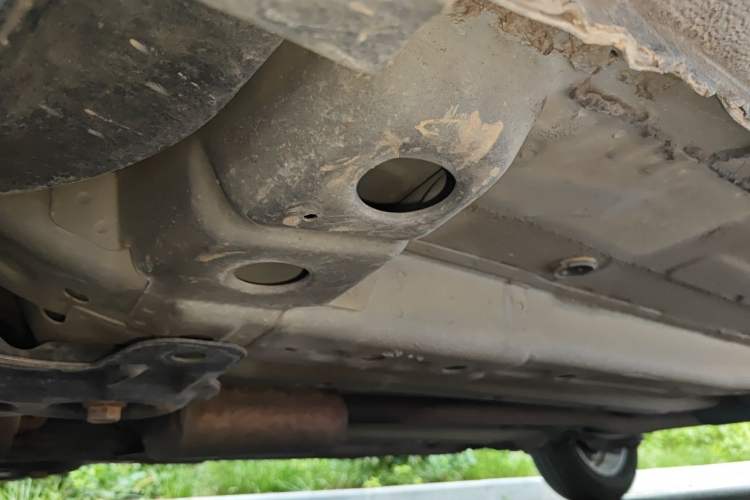 Used Chevrolet Aveo Sonic 2011 Sedan 1.4L Manual Transmission SE Chassis Front Left