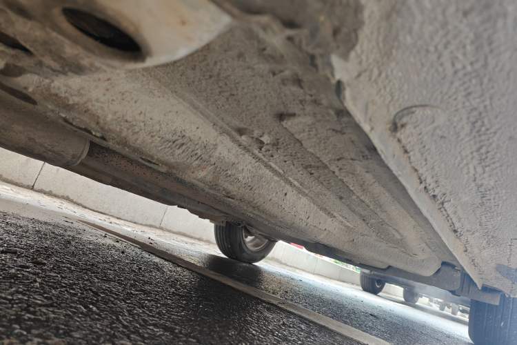 Used Chevrolet Aveo Sonic 2011 Sedan 1.4L Manual Transmission SE Chassis Front Left