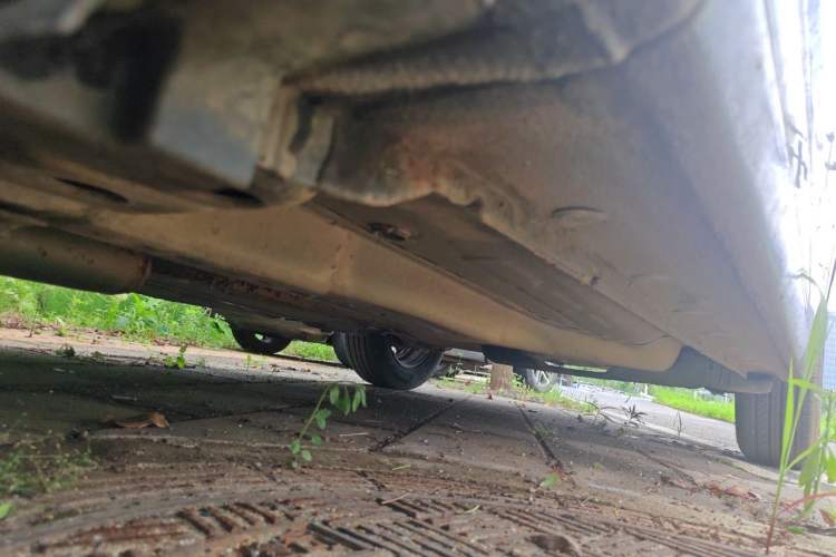 Used Chevrolet Aveo Sonic 2011 Sedan 1.4L MT SL Chassis Front Left