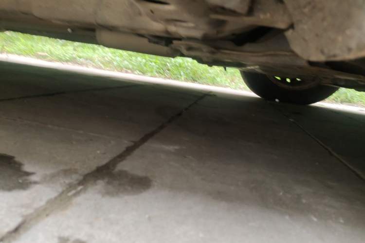 Used Chevrolet Aveo Sonic 2011 Sedan 1.4L Manual Transmission SE Chassis Front Right