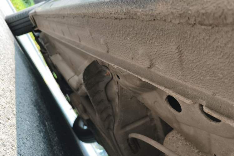 Used Chevrolet Aveo Sonic 2011 Sedan 1.4L Manual Transmission SE Chassis Rear Left