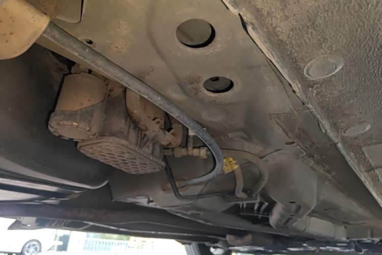 Used Chevrolet Aveo Sonic 2011 Sedan 1.4L Manual Transmission SE Chassis Rear Right