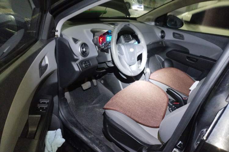 Used Chevrolet Aveo Sonic 2011 Sedan 1.4L Automatic SL Driver Seat