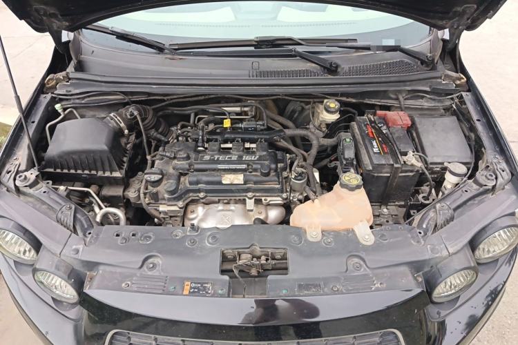 Used Chevrolet Aveo Sonic 2011 Sedan 1.4L MT SL Engine Bay