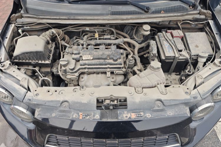 Used Chevrolet Aveo Sonic 2011 Sedan 1.4L Manual Transmission SE Engine Bay
