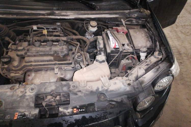 Used Chevrolet Aveo Sonic 2011 Sedan 1.4L MT SL Engine Bay Left