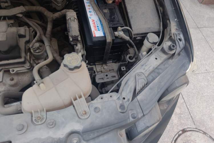 Used Chevrolet Aveo Sonic 2011 Sedan 1.4L MT SL Engine Bay Left