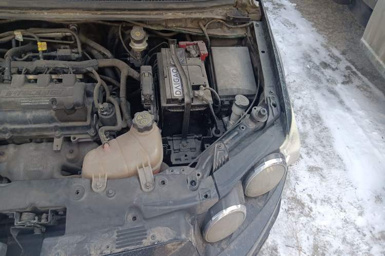 Used Chevrolet Aveo Sonic 2011 Sedan 1.4L Manual Transmission SE Engine Bay Left