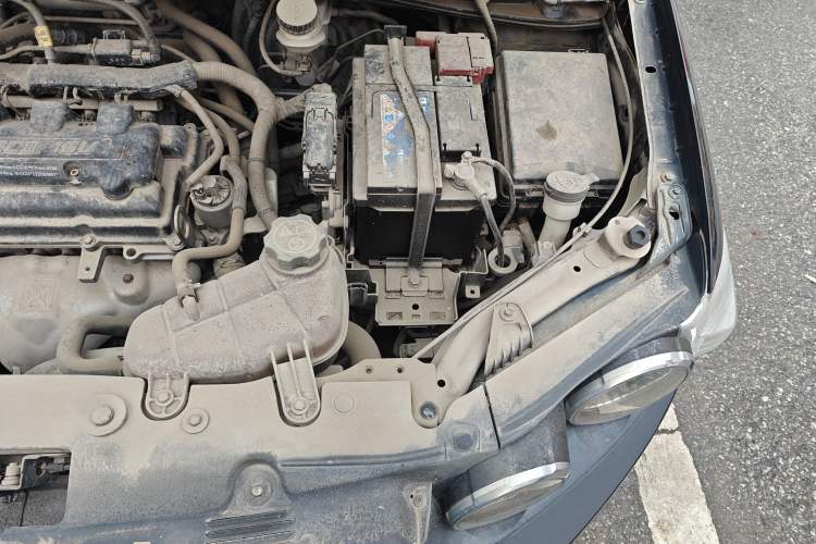 Used Chevrolet Aveo Sonic 2011 Sedan 1.4L Manual Transmission SE Engine Bay Left