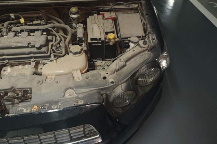 Used Chevrolet Aveo Sonic 2011 Sedan 1.4L MT SL Engine Bay Left