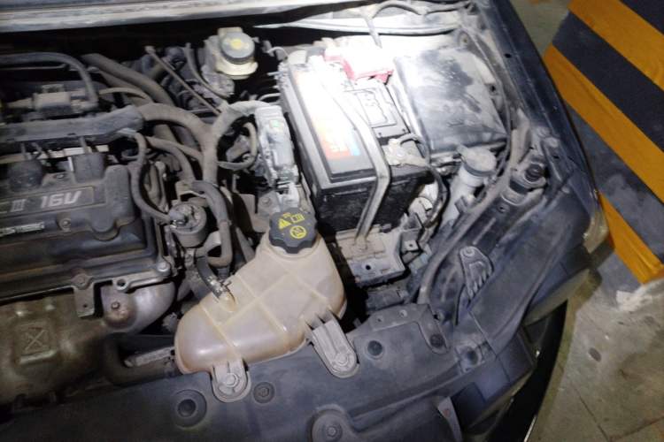 Used Chevrolet Aveo Sonic 2011 Sedan 1.4L Automatic SL Engine Bay Left