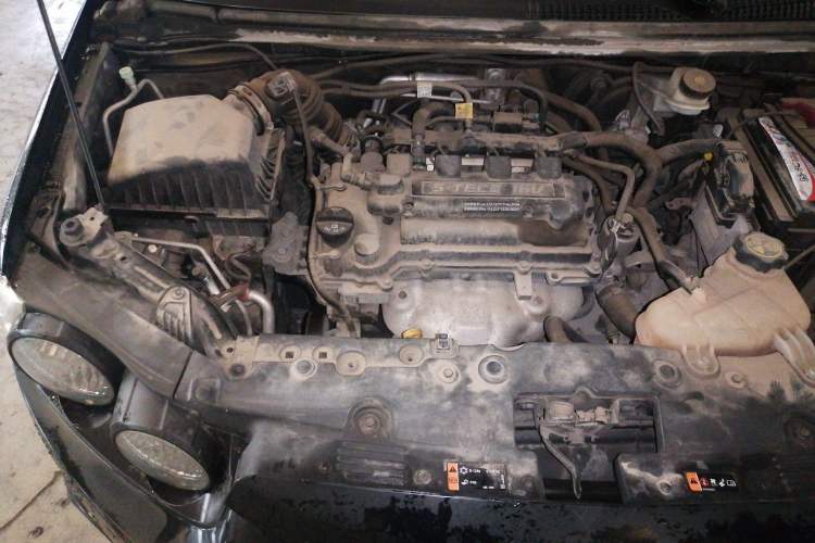 Used Chevrolet Aveo Sonic 2011 Sedan 1.4L MT SL Engine Bay Right