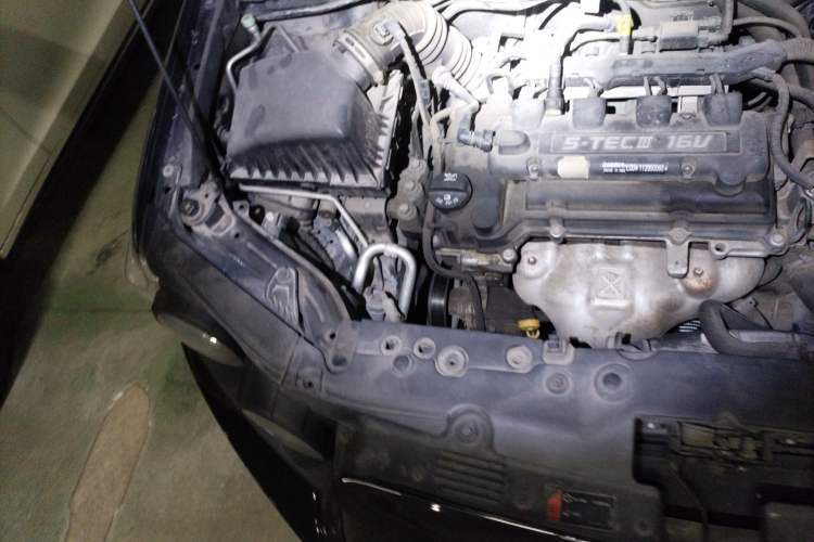 Used Chevrolet Aveo Sonic 2011 Sedan 1.4L Automatic SL Engine Bay Right