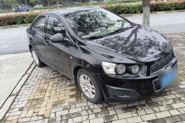 Used Chevrolet Aveo Sonic 2011 Sedan 1.4L MT SL Exterior 2