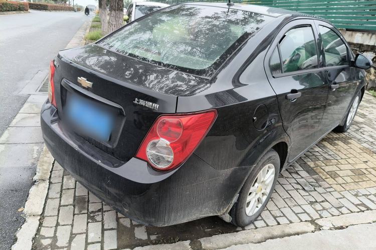 Used Chevrolet Aveo Sonic 2011 Sedan 1.4L MT SL Exterior 3