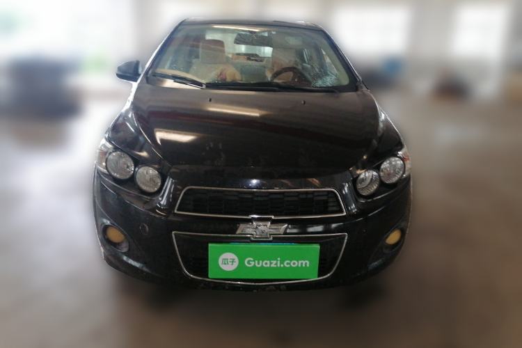 Used Chevrolet Aveo Sonic 2011 Sedan 1.4L MT SL Front