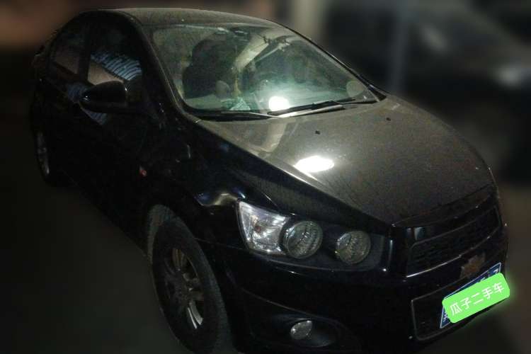 Used Chevrolet Aveo Sonic 2011 Sedan 1.4L Automatic SE Front Right 45 Deg