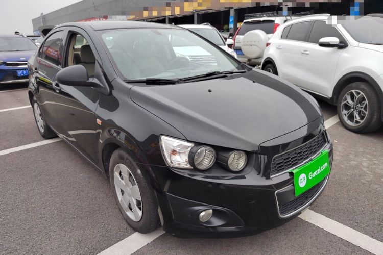 Used Chevrolet Aveo Sonic 2011 Sedan 1.4L MT SL Front Right 45 Deg