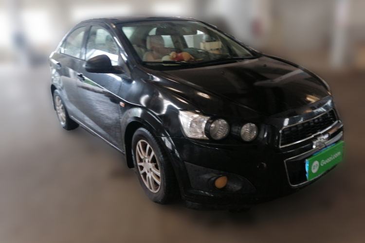 Used Chevrolet Aveo Sonic 2011 Sedan 1.4L MT SL Front Right 45 Deg