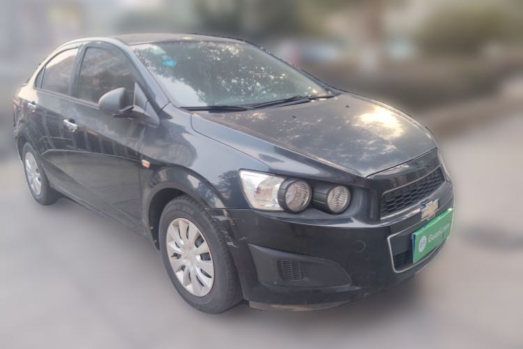 Used Chevrolet Aveo Sonic 2011 Sedan 1.4L MT SL Front Right 45 Deg