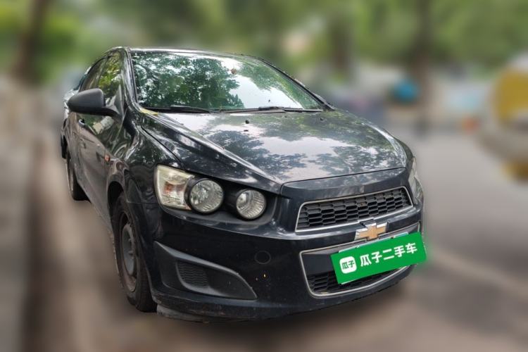Used Chevrolet Aveo Sonic 2011 Sedan 1.4L MT SL Front Right 45 Deg
