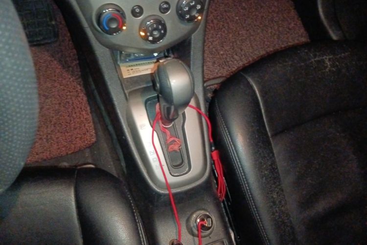 Used Chevrolet Aveo Sonic 2011 Sedan 1.4L Automatic SE Gear Lever