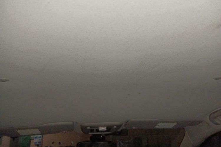 Used Chevrolet Aveo Sonic 2011 Sedan 1.4L Automatic SE Headliner
