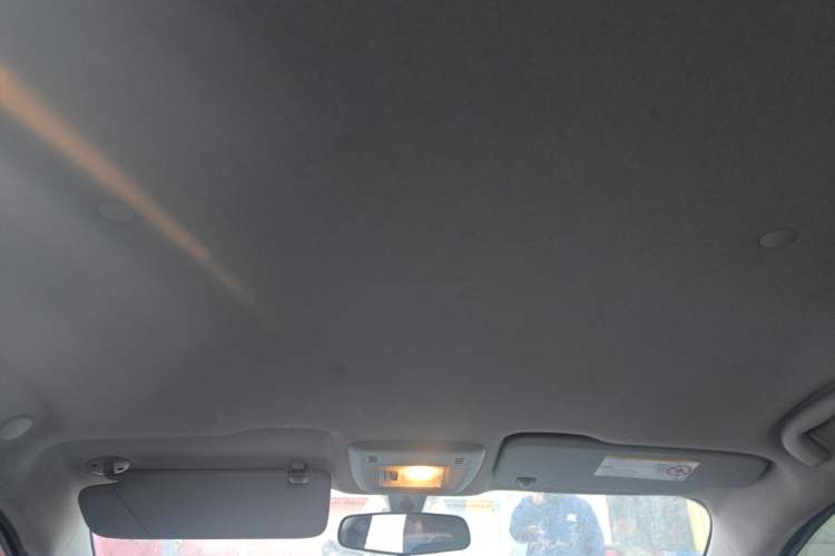 Used Chevrolet Aveo Sonic 2011 Sedan 1.4L Manual Transmission SE Headliner