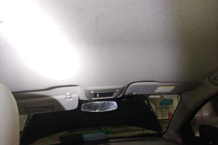 Used Chevrolet Aveo Sonic 2011 Sedan 1.4L Automatic SL Headliner