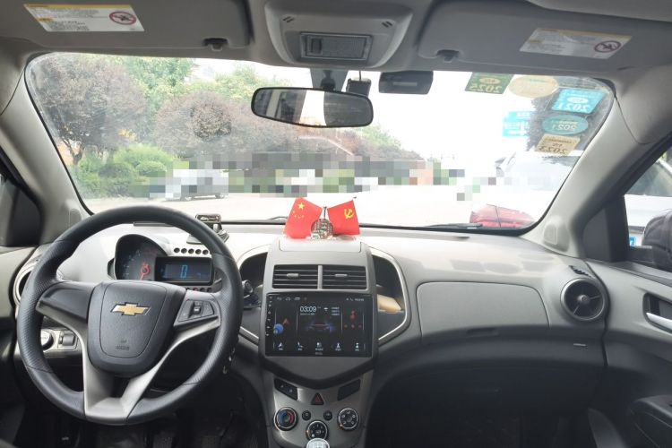 Used Chevrolet Aveo Sonic 2011 Sedan 1.4L Manual Transmission SE Headliner