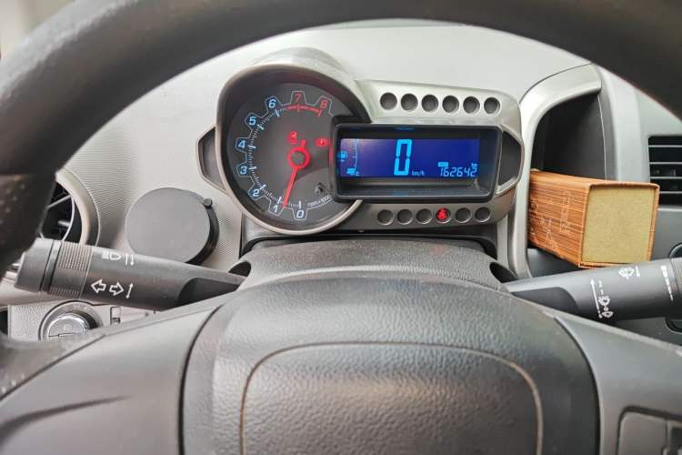 Used Chevrolet Aveo Sonic 2011 Sedan 1.4L Manual Transmission SE Instrument Cluster