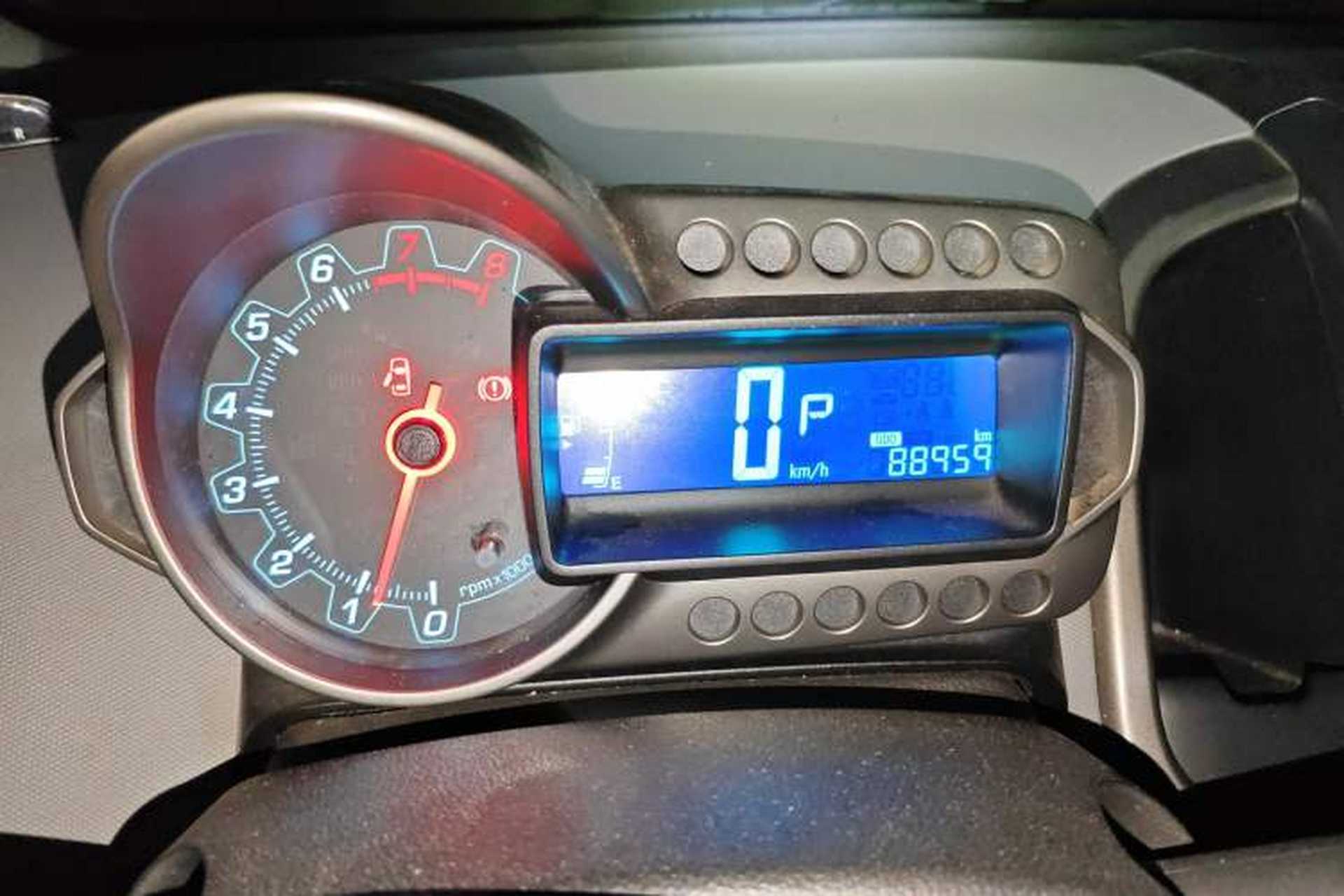 Used Chevrolet Aveo Sonic 2011 Sedan 1.4L Automatic SL Instrument Cluster