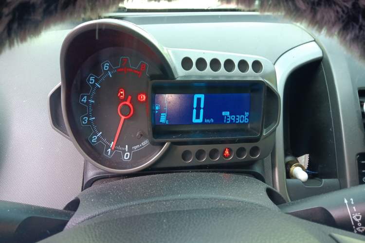 Used Chevrolet Aveo Sonic 2011 Sedan 1.4L Manual Transmission SE Instrument Cluster