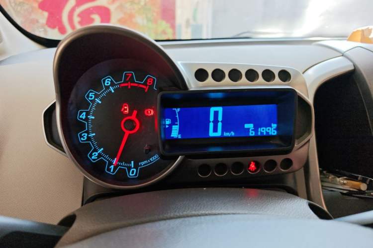 Used Chevrolet Aveo Sonic 2011 Sedan 1.4L Manual Transmission SE Instrument Cluster